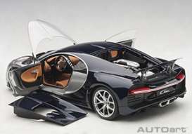Bugatti  - Chiron silver/blue - 1:18 - AutoArt - 70992 - autoart70992 | Toms Modelautos