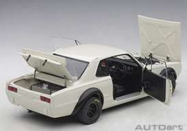 Nissan  - Skyline GT-R white - 1:18 - AutoArt - 87279 - autoart87279 | Toms Modelautos