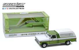 Ford  - F-100 1976 green/white - 1:18 - GreenLight - 13545 - gl13545 | Toms Modelautos