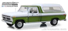 Ford  - F-100 1976 green/white - 1:18 - GreenLight - 13545 - gl13545 | Toms Modelautos
