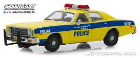 Plymouth  - Fury 1977 yellow/blue - 1:43 - GreenLight - 86568 - gl86568 | Toms Modelautos