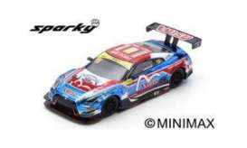 Nissan  - GT-R Nismo 2018 blue/red - 1:64 - Spark - Y129 - spaY129 | Toms Modelautos