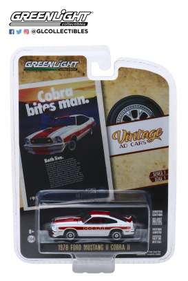 Ford  - Mustang II Cobra II 1978 white/red - 1:64 - GreenLight - 39020F - gl39020F | Toms Modelautos