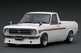 Nissan  - Sunny Truck Long B121 white - 1:18 - Ignition - IG1438 - IG1438 | Toms Modelautos