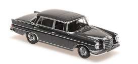 Mercedes Benz  - 300 SEL grey - 1:43 - Maxichamps - 940035201 - mc940035201 | Toms Modelautos