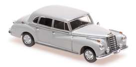 Mercedes Benz  - 300 1951 grey - 1:43 - Maxichamps - 940039061 - mc940039061 | Toms Modelautos