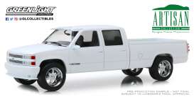 Chevrolet - 3500 1997 white - 1:18 - GreenLight - 19072 - gl19072 | Toms Modelautos Chevrolet - 3500 1997 white - 1:18 - GreenLight - 19072 - gl19072 | Toms Modelautos
