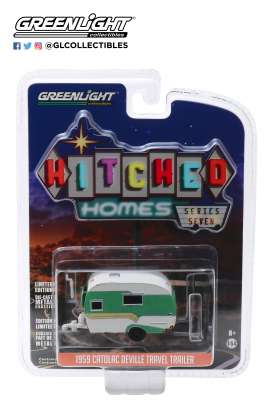 Catolac DeVille Travel Trailer  - 1959 white/green - 1:64 - GreenLight - 34070A - gl34070A | Toms Modelautos