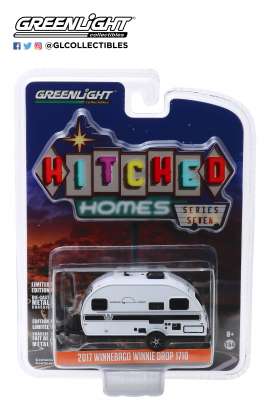 Winnebago - 2017 white/black - 1:64 - GreenLight - 34070D - gl34070D | Tom's Modelauto's Winnebago - 2017 white/black - 1:64 - GreenLight - 34070D - gl34070D | Tom's Modelauto's