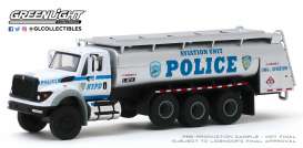 International  - WorkStar Tanker Truck 2018 white/grey/blue - 1:64 - GreenLight - 45090A - gl45090A | Toms Modelautos