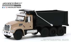 Mack  - Granite 2019 bronze/black - 1:64 - GreenLight - 45090C - gl45090C | Toms Modelautos