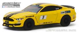 Ford  - Mustang 2018 yellow - 1:64 - GreenLight - 30134 - gl30134 | Toms Modelautos