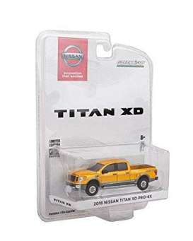 Nissan  - Titan XD Pro-4X 2018 yellow - 1:64 - GreenLight - 51165 - gl51165 | Toms Modelautos