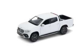 Mercedes Benz  - X-class 2018 white - 1:24 - Welly - 24100 - welly24100w | Toms Modelautos