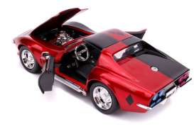 Chevrolet  - Corvette Stingray 1969 red/black - 1:24 - Jada Toys - 31196 - jada31196 | Toms Modelautos