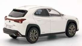 Lexus  - UX250 white - 1:43 - Kyosho - 03696w - kyo3696w | Toms Modelautos