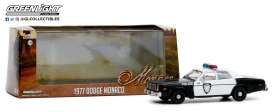 Dodge  - Monaco 1977  - 1:43 - GreenLight - 86588 - gl86588 | Toms Modelautos