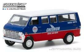 Ford - Club Wagon 1970 blue/red - 1:64 - GreenLight - 35160A - gl35160A | Toms Modelautos Ford - Club Wagon 1970 blue/red - 1:64 - GreenLight - 35160A - gl35160A | Toms Modelautos