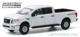 Nissan  - Titan 2019 white - 1:64 - GreenLight - 35160F - gl35160F | Toms Modelautos