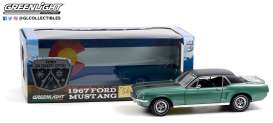 Ford  - Mustang 1967 green - 1:18 - GreenLight - 13575 - gl13575 | Toms Modelautos
