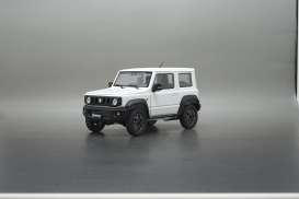 Suzuki  - Jimny Sierra LHD 2018 white - 1:18 - BM Creations - 18B0015 - BM18B0015 | Toms Modelautos