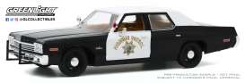 Dodge  - Monaco 1974 black/white - 1:24 - GreenLight - 85511 - gl85511 | Toms Modelautos