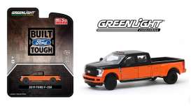 Ford  - F-350 orange/black - 1:64 - GreenLight - 51318 - gl51318 | Toms Modelautos