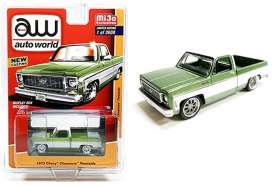 Chevrolet  - Cheyenne 1973 green - 1:64 - Auto World - CP7589 - AWCP7589 | Toms Modelautos