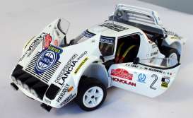 Lancia  - 1979 white - 1:18 - SunStar - 4510 - sun4510 | Toms Modelautos