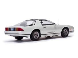 Chevrolet  - 1985 white - 1:18 - SunStar - 1940 - sun1940 | Toms Modelautos