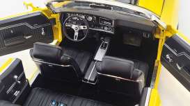Chevrolet  - Chevelle Convertible Restomod 1970 yellow/black - 1:18 - Acme Diecast - 1805519 - acme1805519 | Toms Modelautos