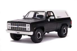 Chevrolet  - K5 Blazer 1980 primer black/white - 1:24 - Jada Toys - 31590 - jada31590 | Toms Modelautos