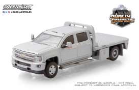 Chevrolet - Silverado 2015 silver ice - 1:64 - GreenLight - 46050A - gl46050A | Toms Modelautos Chevrolet - Silverado 2015 silver ice - 1:64 - GreenLight - 46050A - gl46050A | Toms Modelautos