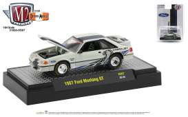 Ford - Mustang 1987 white/black - 1:64 - M2 Machines - 31500HS07 - M2-31500HS07 | Toms Modelautos Ford - Mustang 1987 white/black - 1:64 - M2 Machines - 31500HS07 - M2-31500HS07 | Toms Modelautos