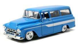 Chevrolet  - Suburban 1957 blue - 1:24 - Jada Toys - 97190 - jada97190b | Toms Modelautos