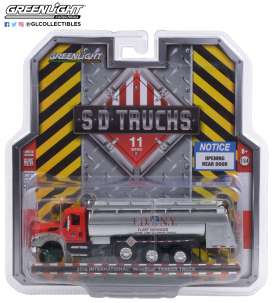 International  - WorkStar Tanker Truck 2018 red/grey - 1:64 - GreenLight - 45110A - gl45110A | Toms Modelautos