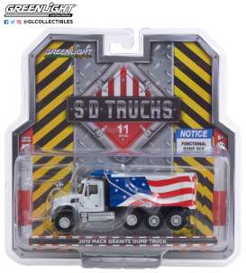 Mack - Granite 2019 red/white/blue - 1:64 - GreenLight - 45110C - gl45110C | Toms Modelautos Mack - Granite 2019 red/white/blue - 1:64 - GreenLight - 45110C - gl45110C | Toms Modelautos