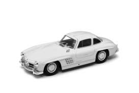 Mercedes Benz  - 300SL white - 1:24 - Welly - 24064 - welly24064w | Toms Modelautos