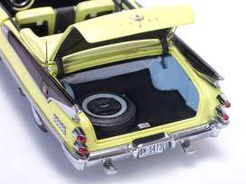 Dodge  - Custom Royale Lancer 1959 yellow/black - 1:18 - SunStar - 5473 - sun5473 | Toms Modelautos