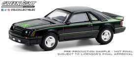 Ford  - Mustang 1980 black/green - 1:64 - GreenLight - 30228 - gl30228 | Toms Modelautos