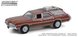 Oldsmobile  - Vista Cruiser 1972 bronze-red - 1:64 - GreenLight - 36010C - gl36010C | Toms Modelautos