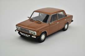 Lada  - 2106 1980 red - 1:18 - Triple9 Collection - 1800241 - T9-1800241 | Toms Modelautos