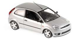 Ford  - Fiesta 2002 silver - 1:43 - Maxichamps - 940081120 - mc940081120 | Toms Modelautos