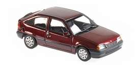 Opel  - Kadett 1990 red - 1:43 - Maxichamps - 940045901 - mc940045901 | Toms Modelautos