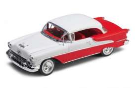 Oldsmobile  - 1955 red/white - 1:18 - Welly - 19869Hr - welly19869Hr | Toms Modelautos