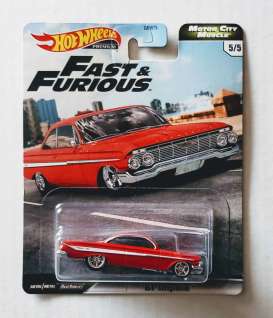 Chevrolet  - Impala 1961 red - 1:64 - Hotwheels - GJR69 - hwmvGJR69 | Toms Modelautos