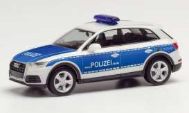 Audi  - Q5 white/blue - 1:87 - Herpa - H095594 - herpa095594 | Tom's Modelauto's