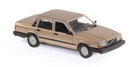 Volvo  - 740 GL 1986 gold metallic - 1:43 - Maxichamps - 940171702 - mc940171702 | Toms Modelautos