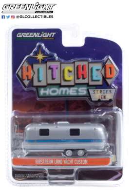 Airstream - Double-Axle 1971 silver/blue - 1:64 - GreenLight - 34100A - gl34100A | Toms Modelautos Airstream - Double-Axle 1971 silver/blue - 1:64 - GreenLight - 34100A - gl34100A | Toms Modelautos