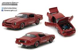 Chevrolet  - 1981 red - 1:18 - GreenLight - 12999 - gl12999 | Toms Modelautos